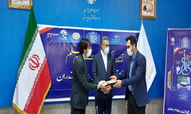 مراسم تقدیر از کارکنان آپ - طرح هوشمند سازی مدارس 2