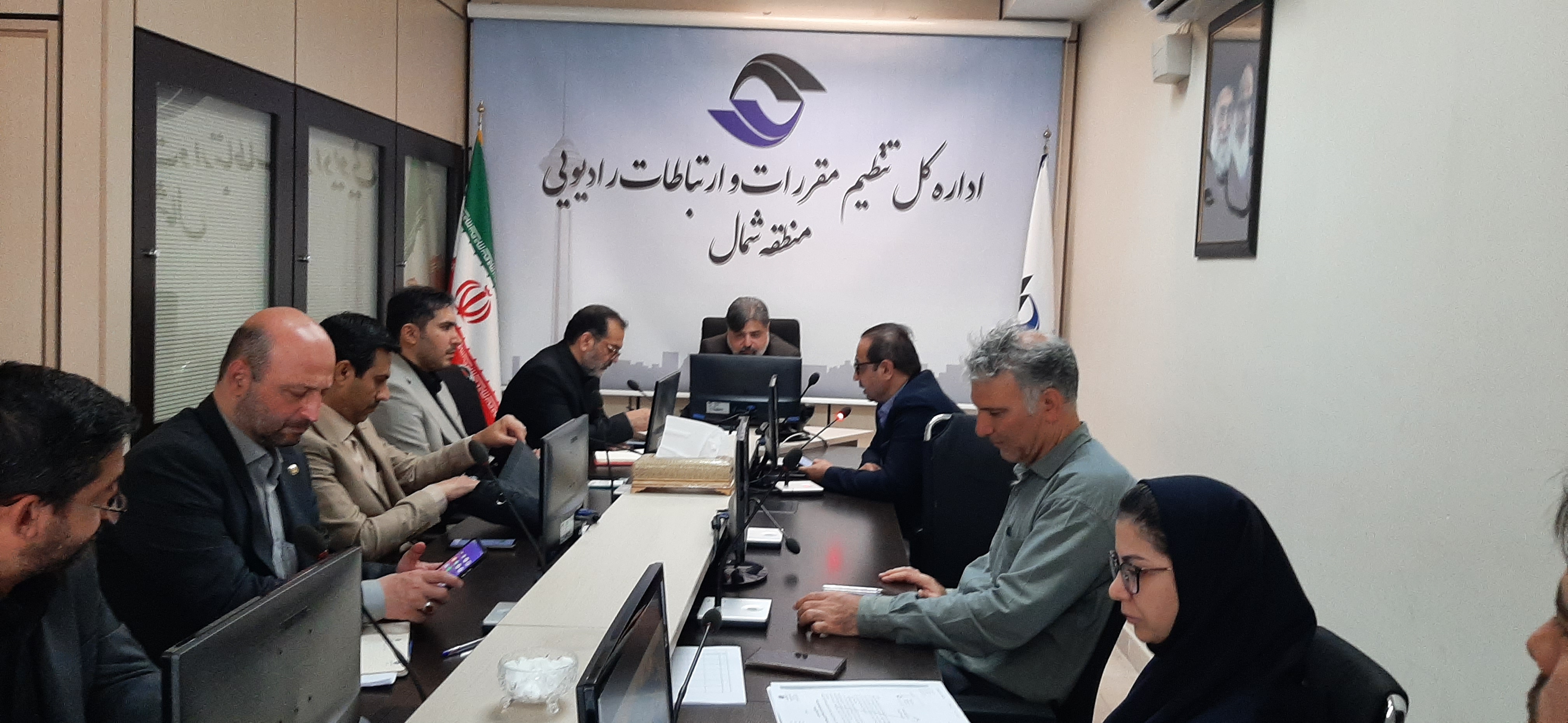 نشست پیگیری مصوبات سفر وزیر ارتباطات به استان مازندران در تنظیم مقررات منطقه شمال