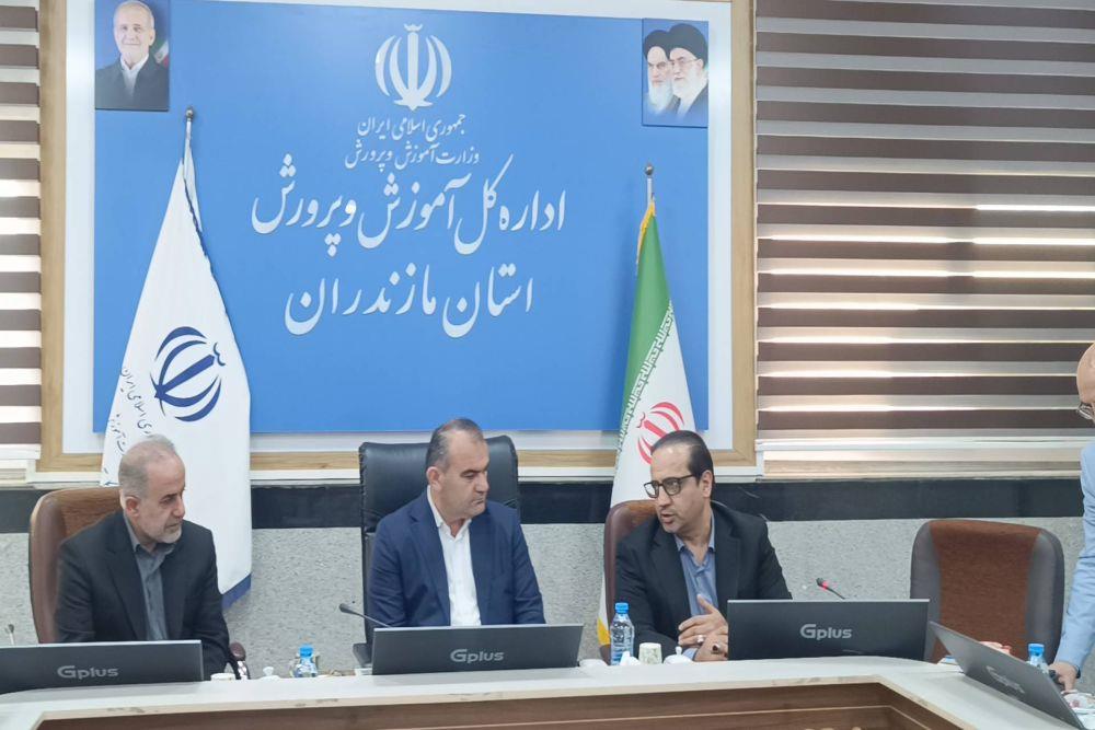 تقدیر از دانش آموزان برتر طرح ایران دیجیتال مازندران