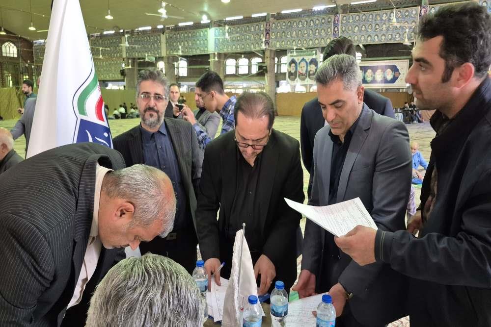 بمناسبت فرا رسیدن هفته بسیج:‌ میز خدمت حوزه فاوای استان مازندران در مصلی بهشهر