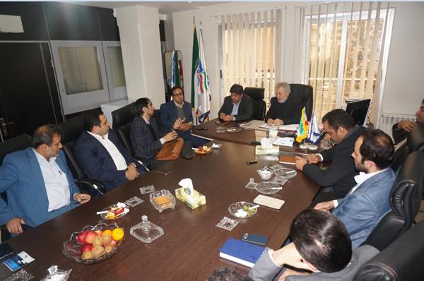 در راستای رونق کسب و کار جدید، ایجاد اشتغال و خلق ثروت، جلسات، همایش ها و کارگاههای آموزشی در سطح دانشگاههای استان با حضور روسای دانشگاهها، اعضای هیئت علمی، اساتید، دانشجویان و فعالان حوزه ICT برگزار 