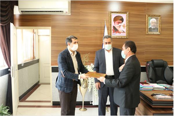 از عوامل اجرایی طرح هوشمندسازی مدارس استان در اداره کل آموزش و پرورش مازندران تقدیر شد.