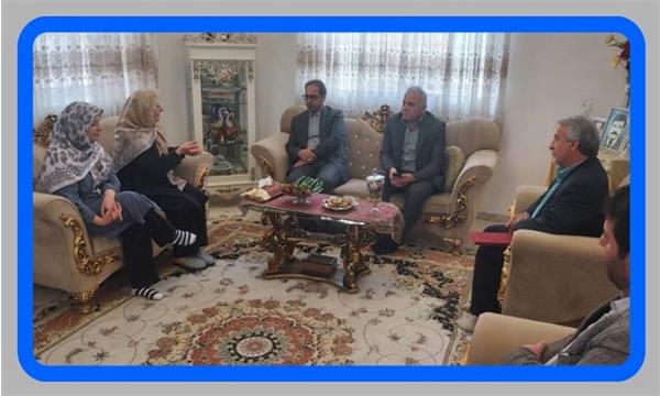 دیدار با خانواده شهید حسین فتحعلی زاده، اولین شهید شرکت ملی پست