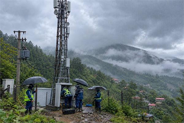 اختلال در ارتباطات ۲۰۰ سایت مخابراتی مازندران در پی بارندگی شدید و طوفان