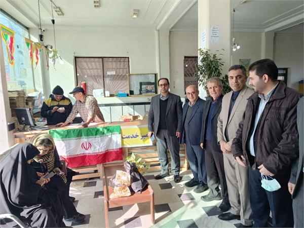 میز خدمت ارتباط مردمی همزمان با بیست و یکمین سفر شهرستانی استاندار مازندران در شهرستان عباس آباد تشکیل شد