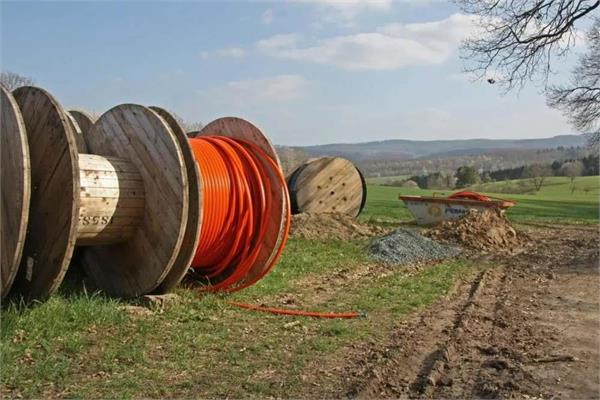 اولویت بندی اجرای 300 کیلومتر فیبر نوری در مناطق روستایی استان مازندران در سال 1404